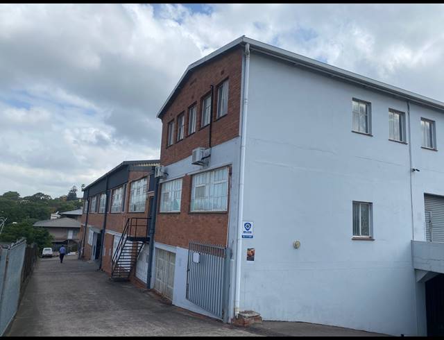 1,465M² FACTORY TO LET IN PINETOWN CENTRAL